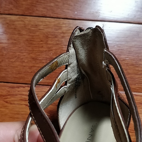 Bandolino 8 1/2M Wedge - Picture 3 of 3